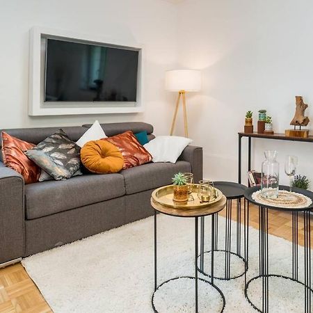 Eg Rechts -Wunderschone 80M² Grosse 3-Zimmer City Wohnung Nahe Salzburg Freilassing Ngoại thất bức ảnh