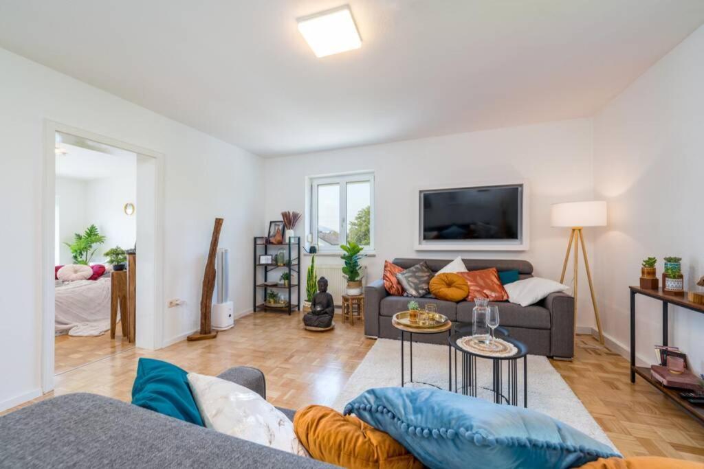 Eg Rechts -Wunderschone 80M² Grosse 3-Zimmer City Wohnung Nahe Salzburg Freilassing Ngoại thất bức ảnh